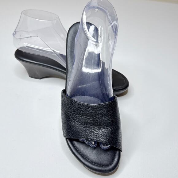 Talbots Open-Toe Wedge 2" Heels Size 8AA Black‎ Textured Leather Slip-on Sandal - Picture 3 of 8